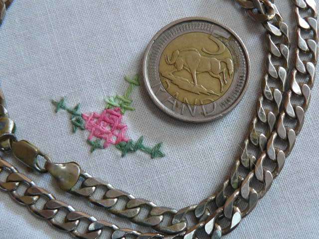 SILVER TONED CHAIN NICE PATTERN 55 CM LONG