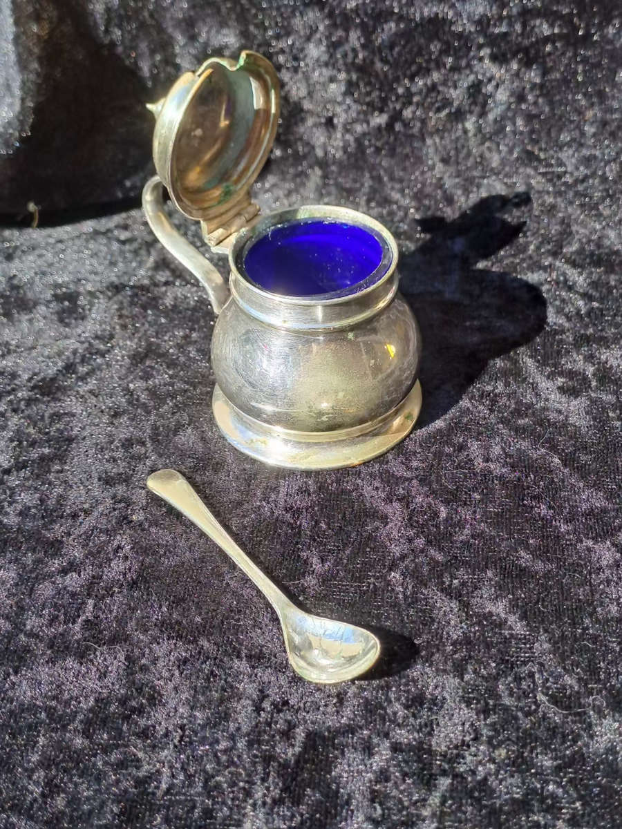 Epns salt pot with epns spoon height 6.5cm