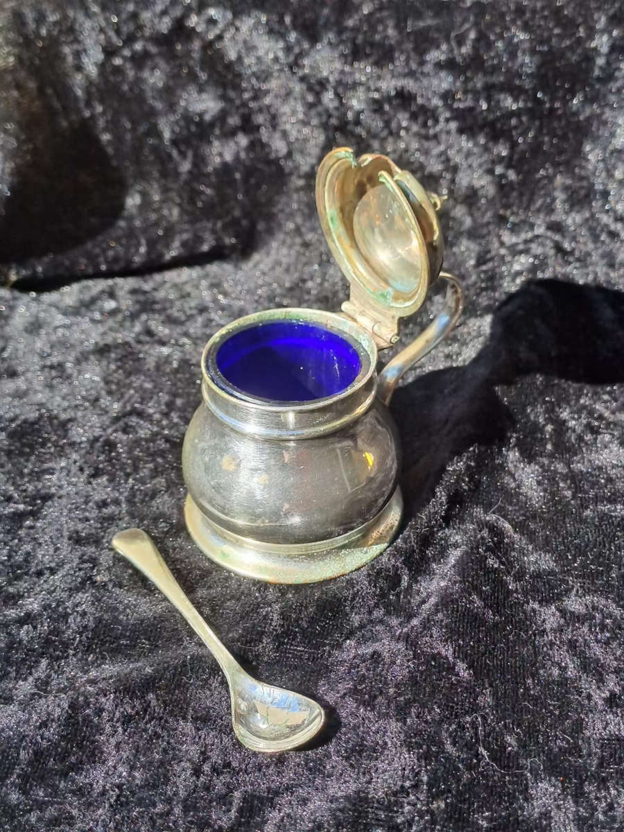 Epns salt pot with epns spoon height 6.5cm