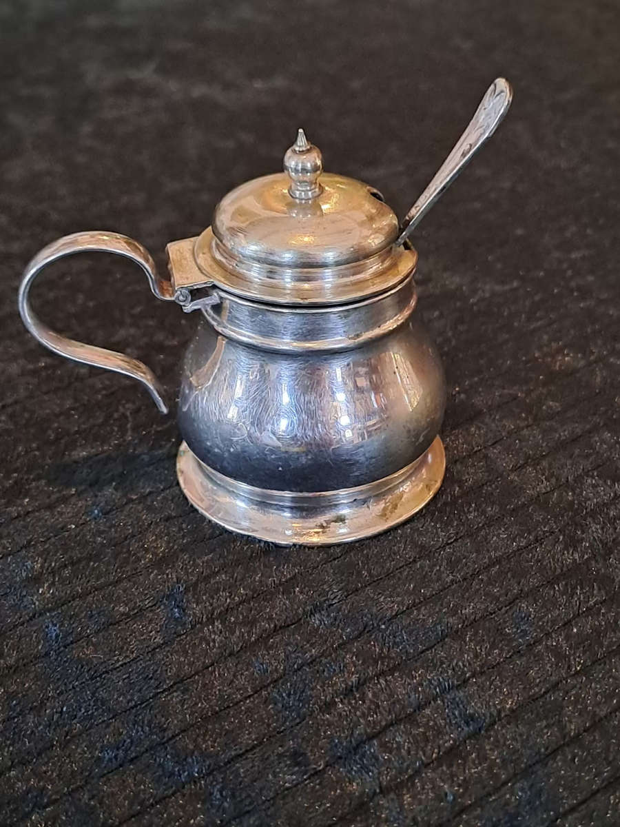 Epns salt pot with epns spoon height 6.5cm