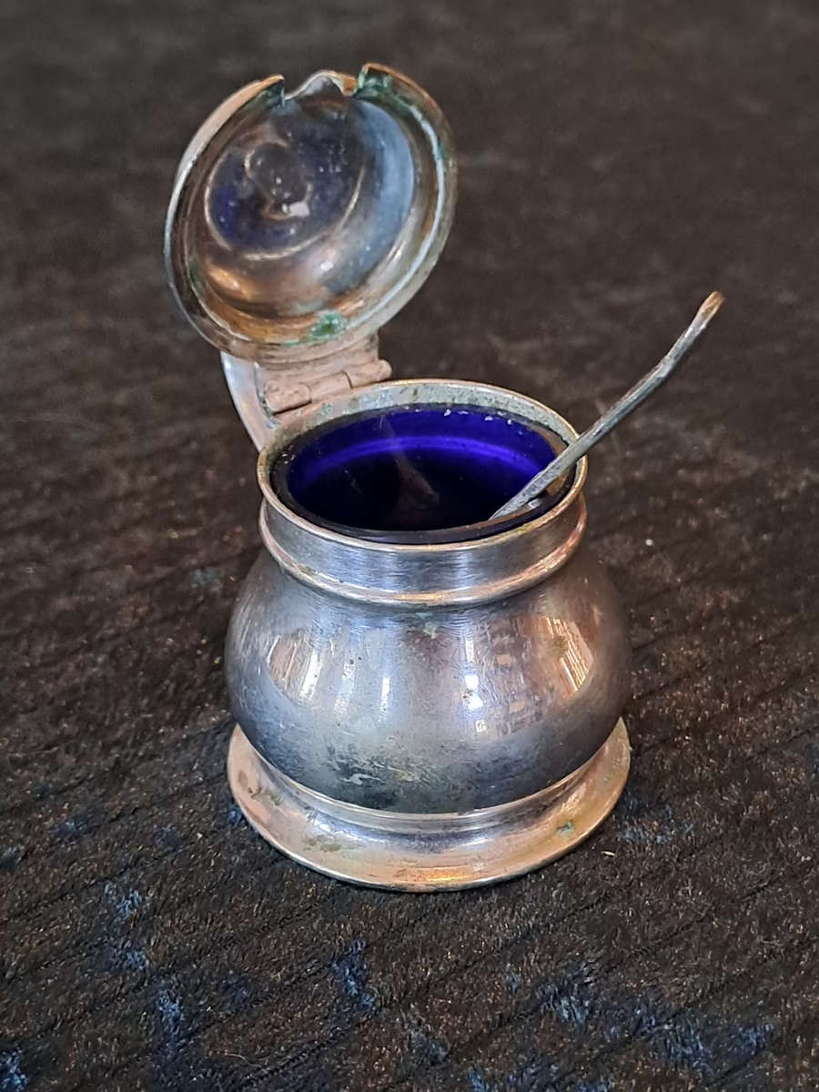 Epns salt pot with epns spoon height 6.5cm