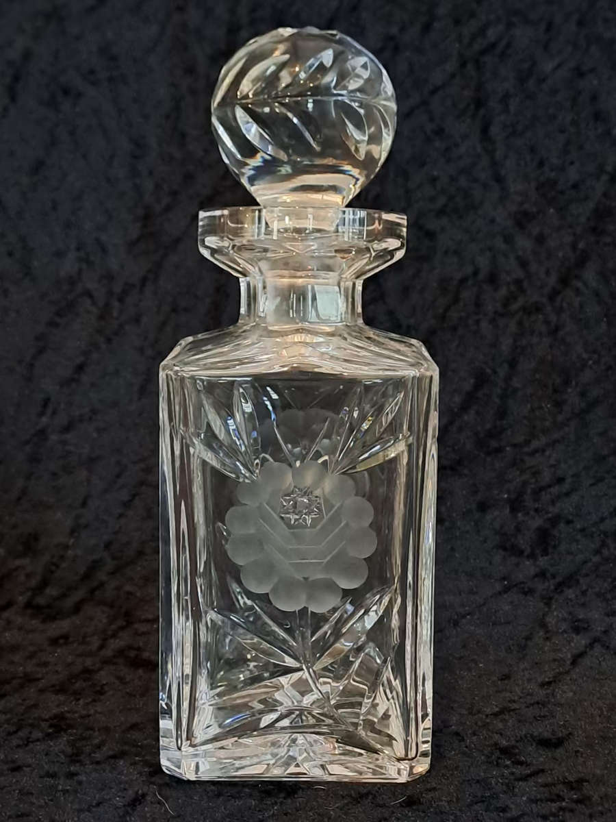 Beautiful square shape Rose cut with original stopper no damage lead crystal decanter