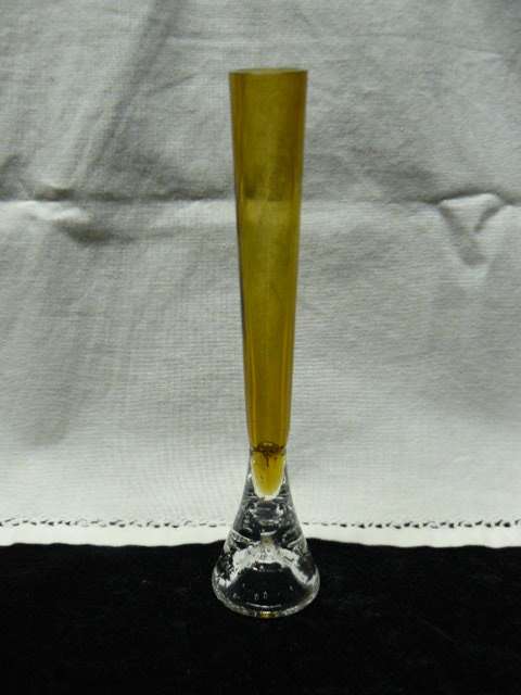 HEAVY BOTTOM SMALL BUBBLE BUD VASE