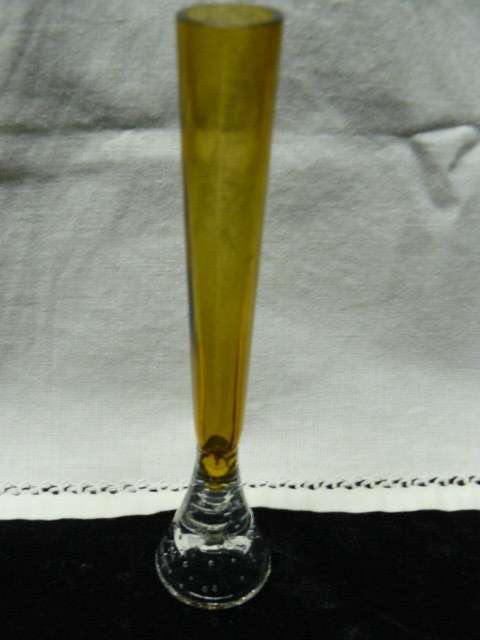 HEAVY BOTTOM SMALL BUBBLE BUD VASE