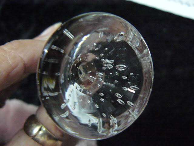 HEAVY BOTTOM SMALL BUBBLE BUD VASE