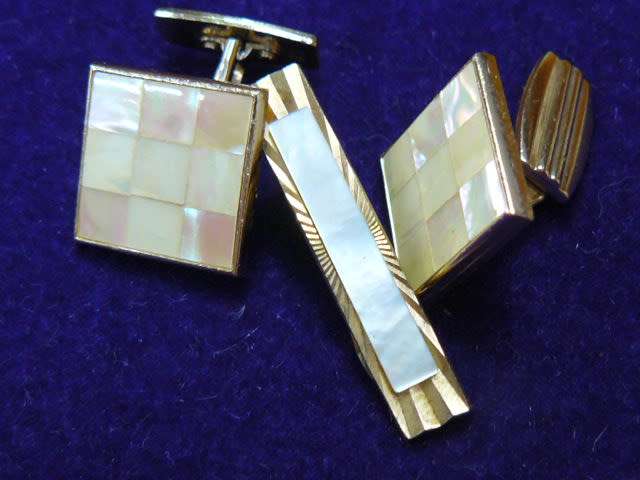 CUFF LINKS MOTHER OF PEARL WITH TYE CLIP