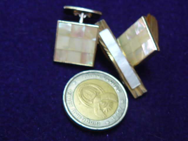 CUFF LINKS MOTHER OF PEARL WITH TYE CLIP