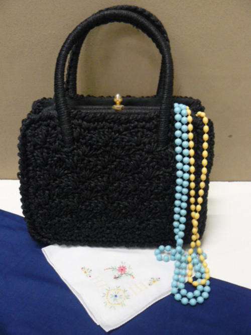 VINTAGE HAND BAG, HANKIE AND NECKLACES PLEASE HAVE A CLOSER L@@@@@k !!!