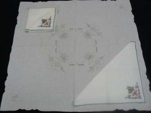 IRISH LINNEN TABLE CLOTH AND 2 X EMBROIDERED SERVIETTES