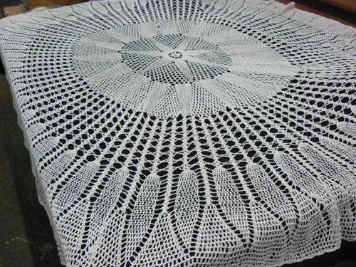 100 % COTTON HAND CROCHETED VERY LARGE TABLE CLOTH