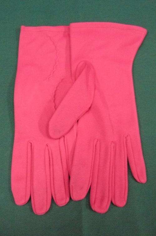 VINTAGE PINK GLOVES