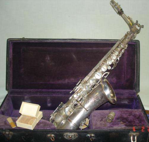 BUESCHER ELKHART SAXOPHONE