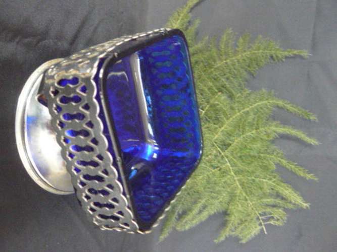 BLUE GLASS SNACK DISH WITH STAND