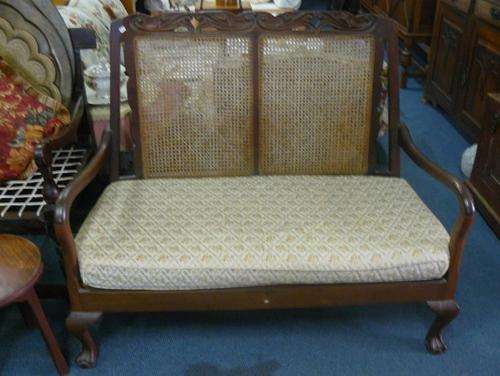 OLD BALL AND CLAW BENCH