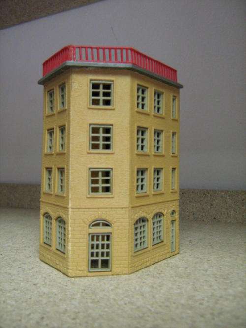 1X TOWN HOUSES HO (CORNER UNIT)