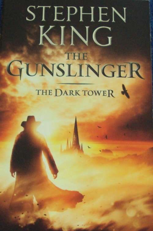 The Gunslinger  (The Dark Towers Volume 1) Stephen King