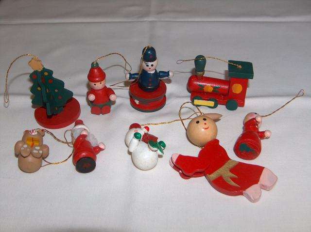 9 wooden christmas tree decorations approx 6cm tall *XMAS*