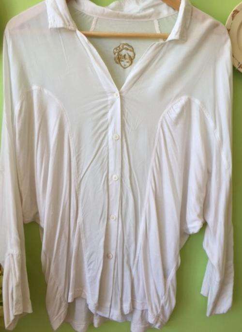 Unique Classic Golden Embroidery Baby Face Loose Cotton Batwing Sleeve White Shirt One Size Fit All