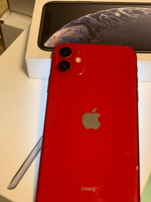 iPhone 11 - 64GB - (Product) Red - Certified Preowned - Grade B