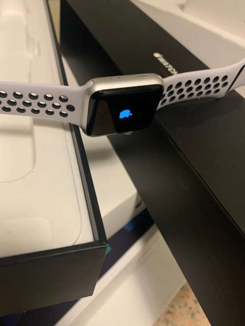 Apple Watch Series 3 38mm GPS Nike Sport Edition - Silver - Certified Preowned - Grade A