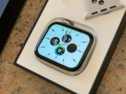 Apple Watch Series 4 44mm GPS - Silver - Certified Preowned - Grade A ~ Like New ~FREE Shipping