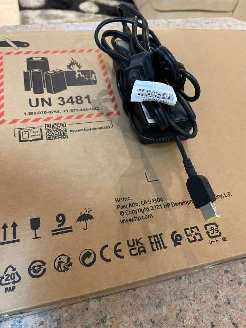 Lenovo Thinkpad T470 - Intel Core i5 - 8GB RAM - 256GB SSD ~FREE 64GB Memory Stick