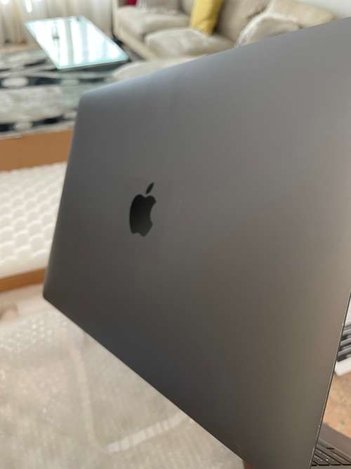 Apple Macbook Pro 13-inch 2017 Model Retina Display - Intel Core i5 - 8GB RAM - 128GB SSD - Preowned