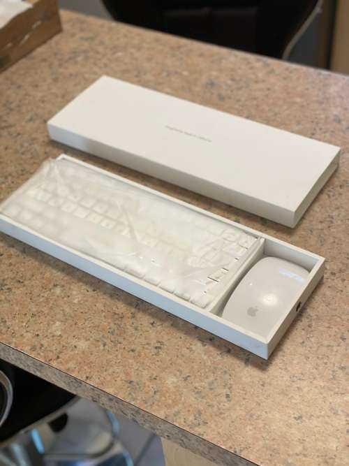 Apple Magic Mouse 2 & Keyboard 2 - Rechargeable ~ Like New ~ FREE Shipping