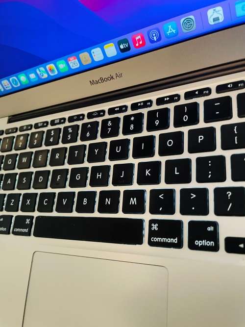 Macbook Air - 4GB RAM - 128GB SSD - Preowned - Grade A  ~ FREE Shipping