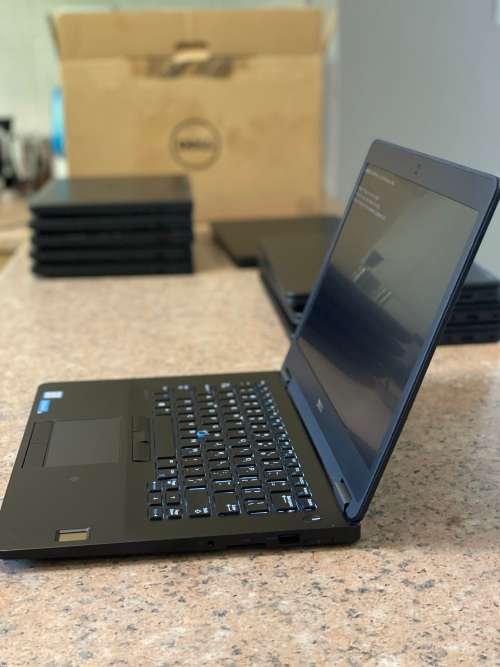 Dell Latitude E7470 Laptop - Intel Core i5 - 16GB RAM - 256GB SSD ~Grade A ~FREE 32GB Memory Stick