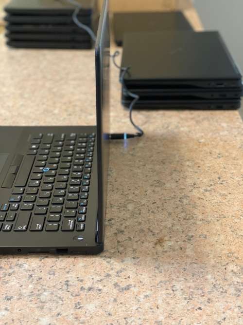 Dell Latitude E7470 Laptop - Intel Core i5 - 16GB RAM - 256GB SSD ~Grade A ~FREE 32GB Memory Stick
