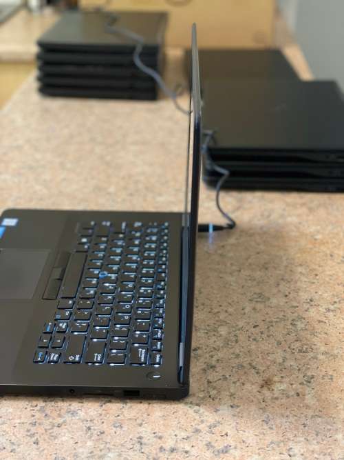 Dell Latitude E7470 Laptop - Intel Core i5 - 16GB RAM - 256GB SSD ~Grade A ~FREE 32GB Memory Stick