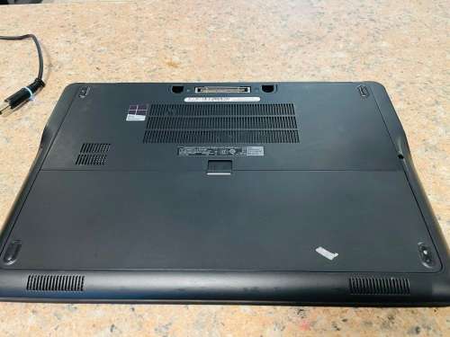 Dell Latitude E7250 Laptop - Intel Core i5 - 16GB RAM - 512GB SSD ~FREE 64GB Memory Stick