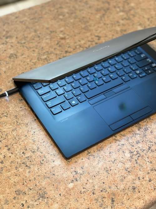 Dell Latitude Laptop E7480 - Intel Core i7 - 16GB RAM - 1TB SSD ~Grade A ~FREE 64GB Memory Stick