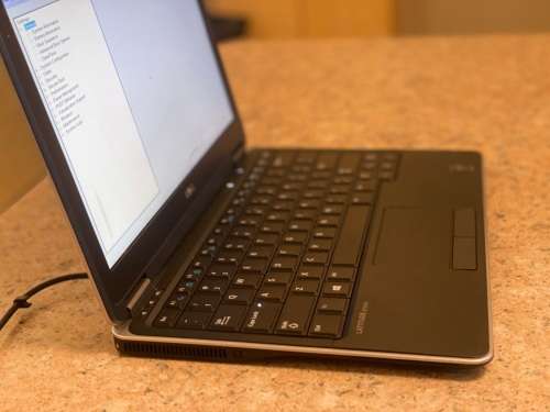 Dell Latitude E7240 Laptop - Intel Core i5 - 16GB RAM - 256 SSD Windows 11 Pro Office 2021