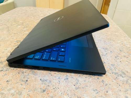 Dell Latitude 5289 2-in-1 FHD Touch Laptop PC - Intel Core i5-7300U 2.6GHz 8GB 256GB SSD
