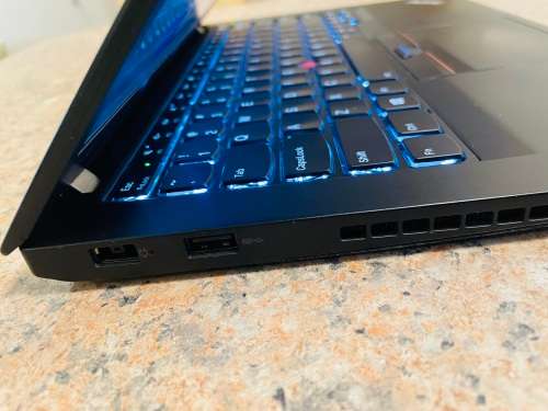 Lenovo Thinkpad T470 - Intel Core i5 - 12GB RAM - 256GB SSD ~FREE 64GB Memory Stick