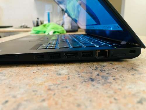 Lenovo Thinkpad T470 - Intel Core i5 - 12GB RAM - 256GB SSD ~FREE 64GB Memory Stick