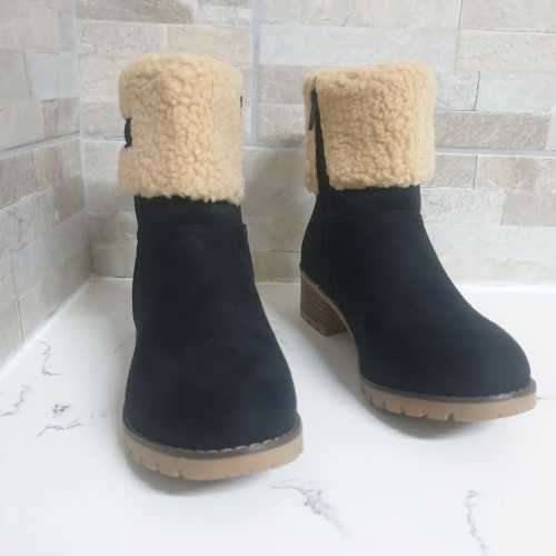 Suede black boots