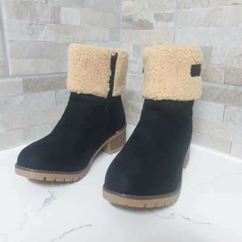 Suede black boots