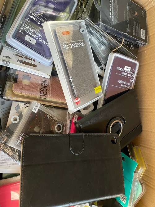 Wholesale Lot Of Random Cell Phone Covers NB! YOUR BID PRICE IS PER CELL PHONE COVER