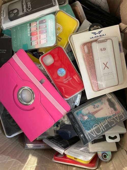 Wholesale Lot Of Random Cell Phone Covers NB! YOUR BID PRICE IS PER CELL PHONE COVER
