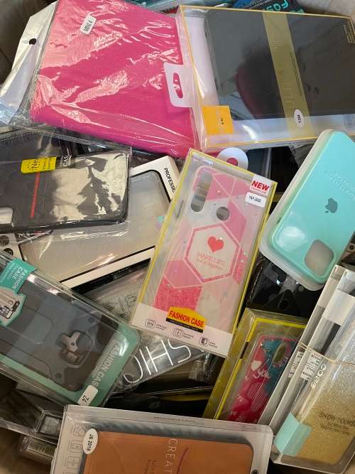 Wholesale Lot Of Random Cell Phone Covers NB! YOUR BID PRICE IS PER CELL PHONE COVER