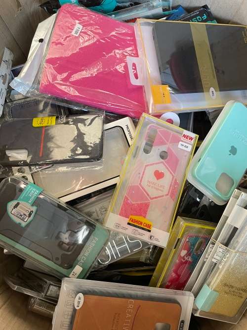Wholesale Lot Of Random Cell Phone Covers NB! YOUR BID PRICE IS PER CELL PHONE COVER