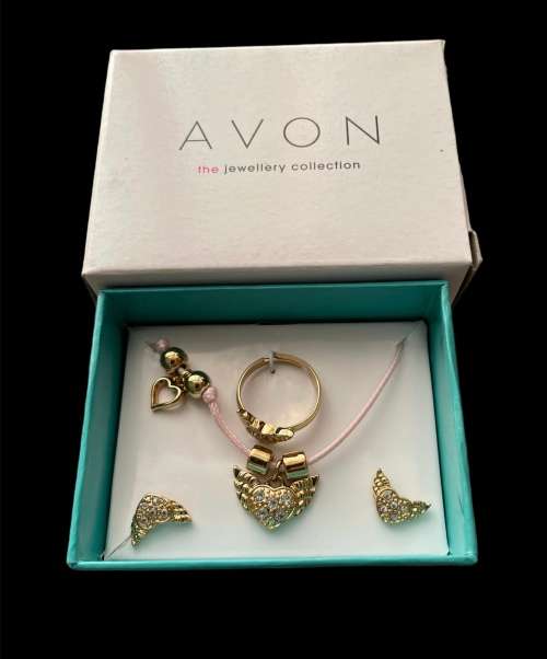 Avon Kids Bracelet, Ring & Earrings set