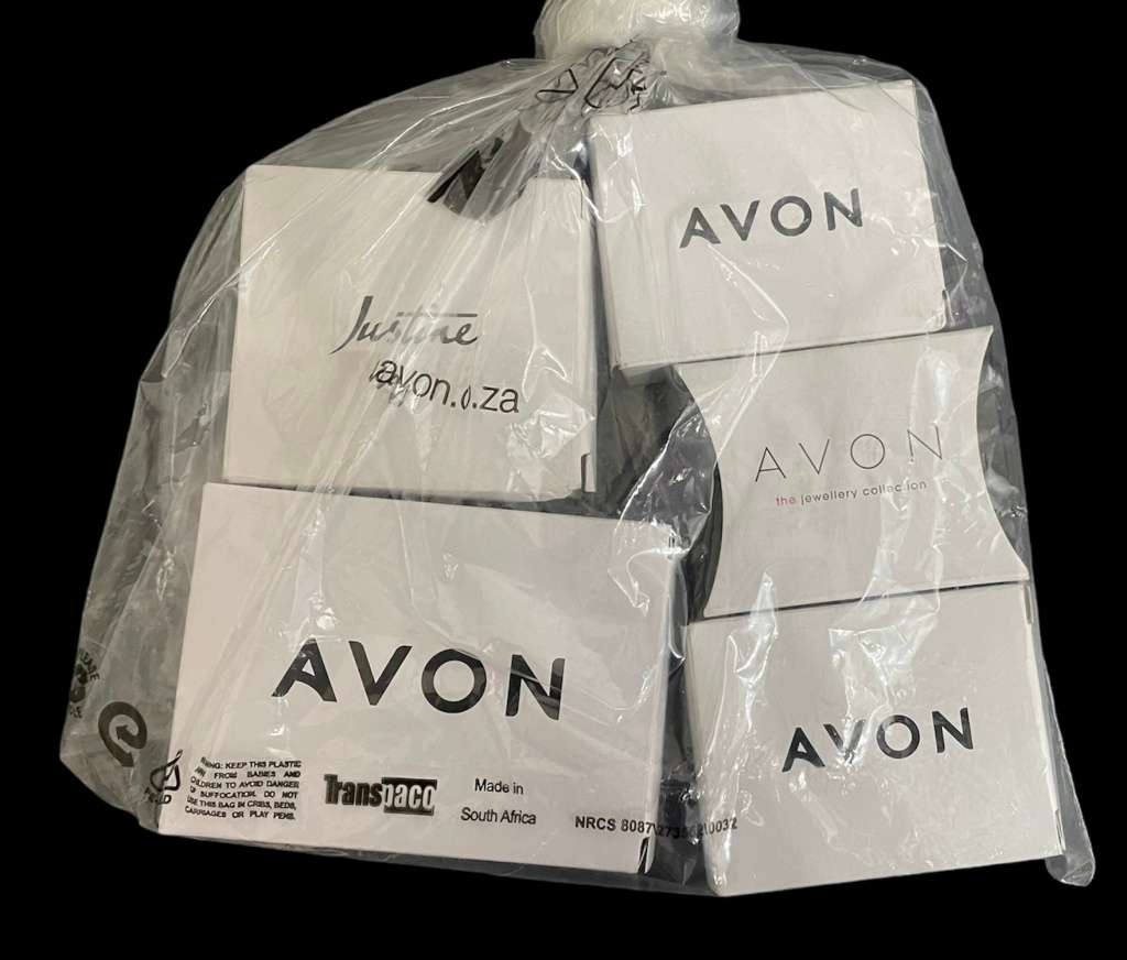 Avon And Justine Jewellery Mystery Lot of 5