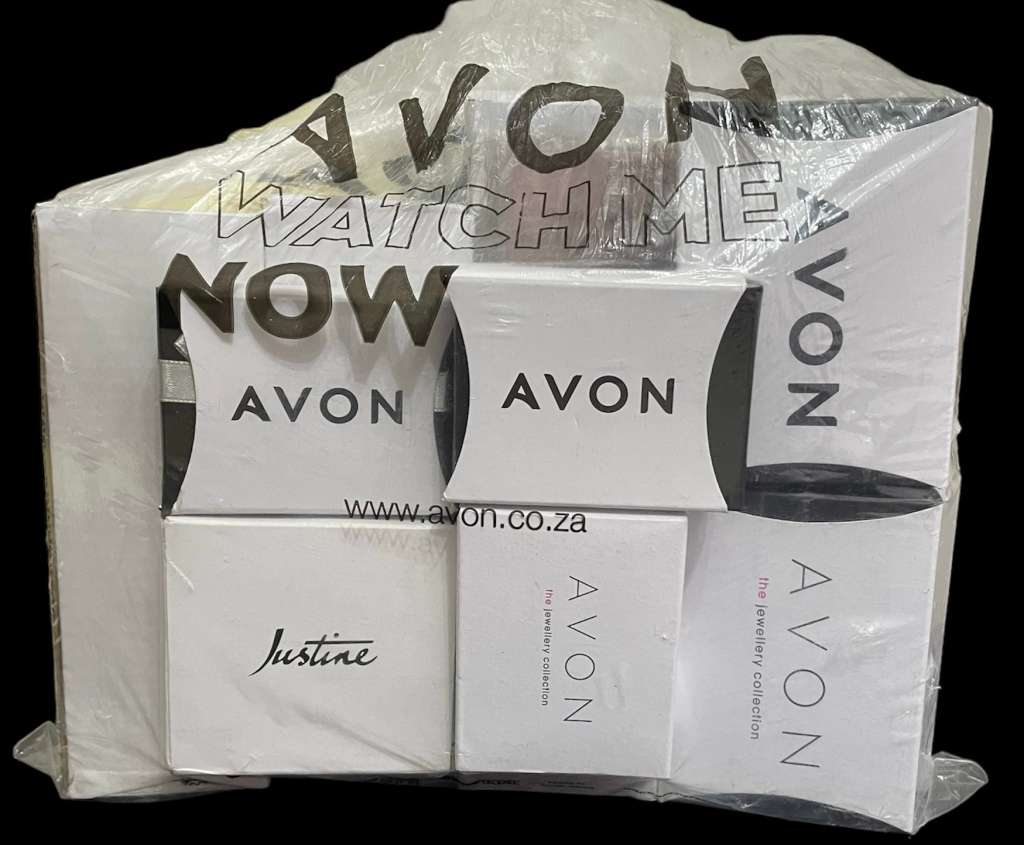 Giant Mystery lot of 15 Avon & Justine Jewellery