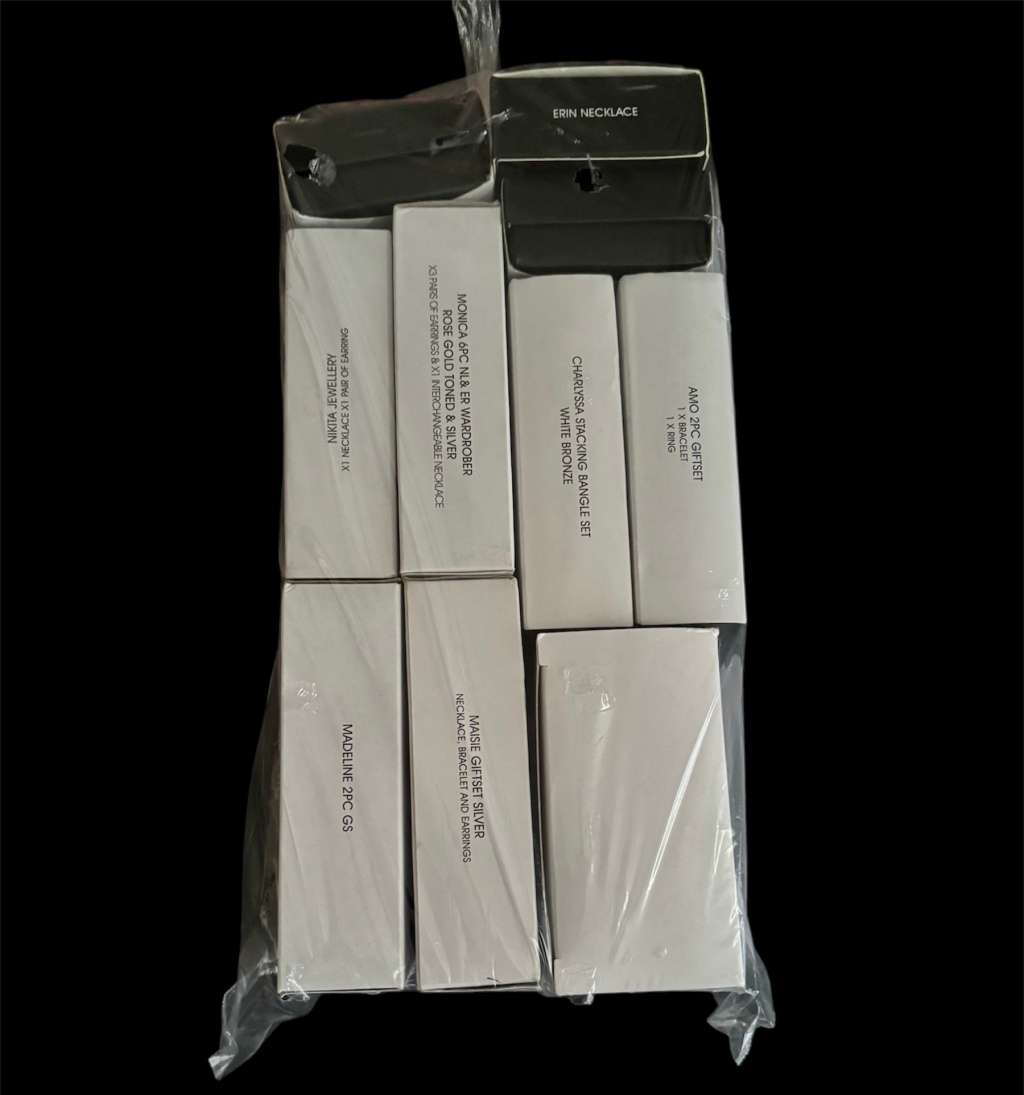 Mystery lot of 10 Avon Jewellery