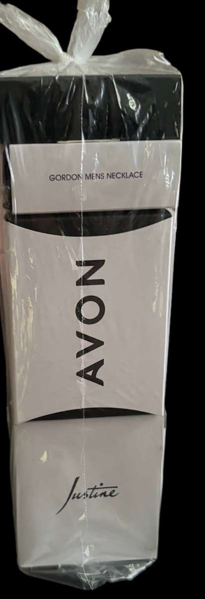 Mystery lot of 10 Avon Jewellery