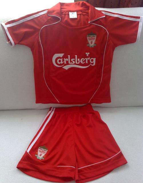 LIVERPOOL SOCCER KIDS KIT SIZE S